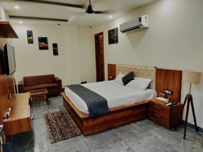 Hotel Moon Regency I Couple and Corporate Friendly I Panipat - Image 1