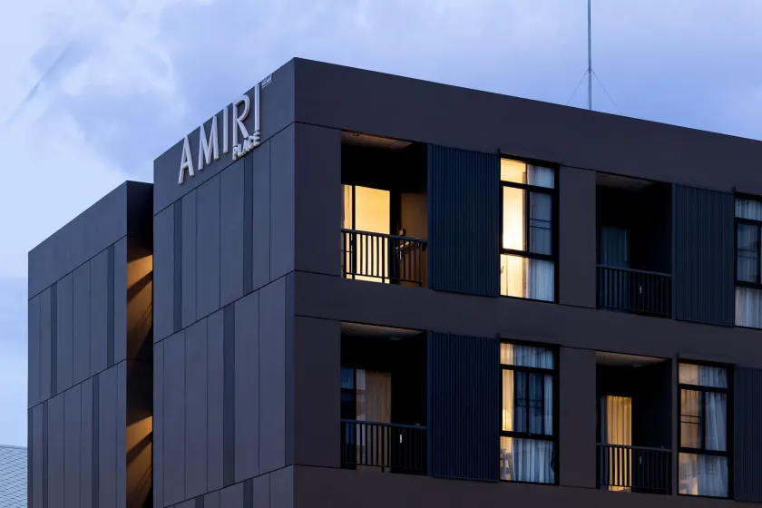 AMIRI PLACE HOTEL - Image 1