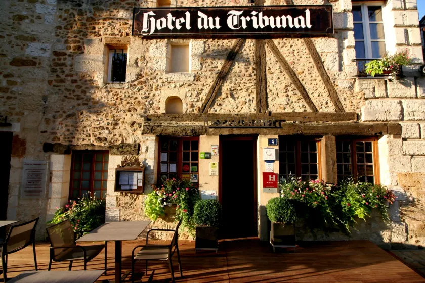 Logis - Hôtel & Restaurant du Tribunal - Image 1
