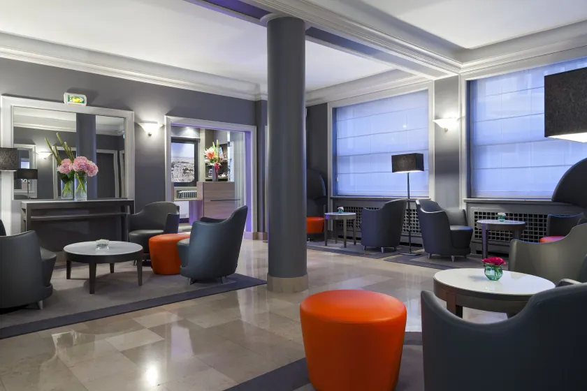 Timhotel Opéra Blanche Fontaine - Image 1