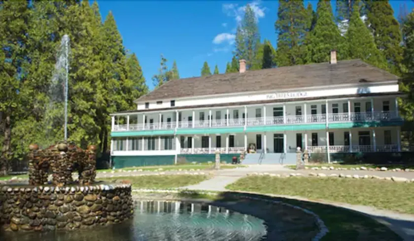 Wawona Hotel - Image 1