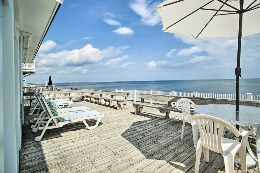 2 Decks + Beach Access: Oceanfront Getaway! - Interiør