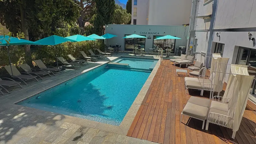 Best Western Hotel Casa Bianca, Piscine Intérieure et Extérieure - Image 1