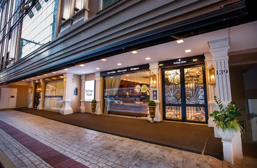 Sofistic Hotel - Image 1