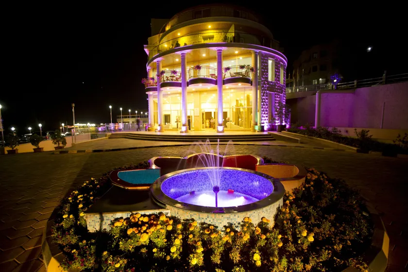 Golden Lili Resort & Spa - Image 1