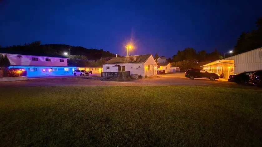 Gateway Motel - Image 1