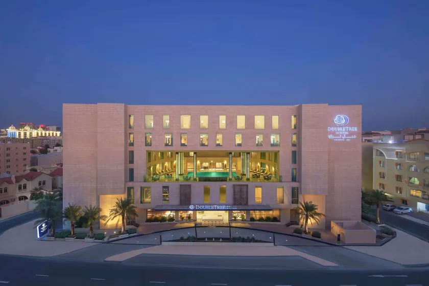 DoubleTree by Hilton Doha - Al Sadd - Image 1