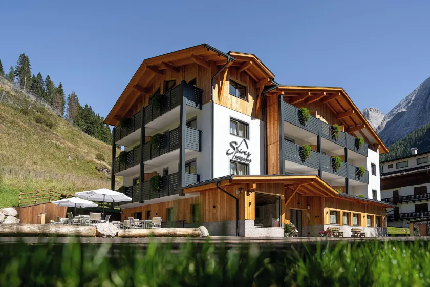 Spires Hotel - Image 1