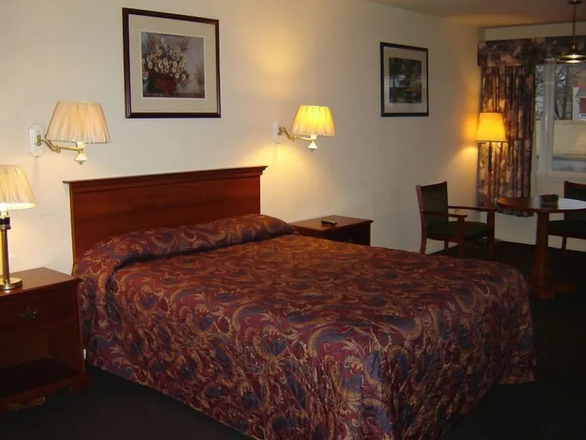 Budget Motor Inn- Stony Point - Image 1