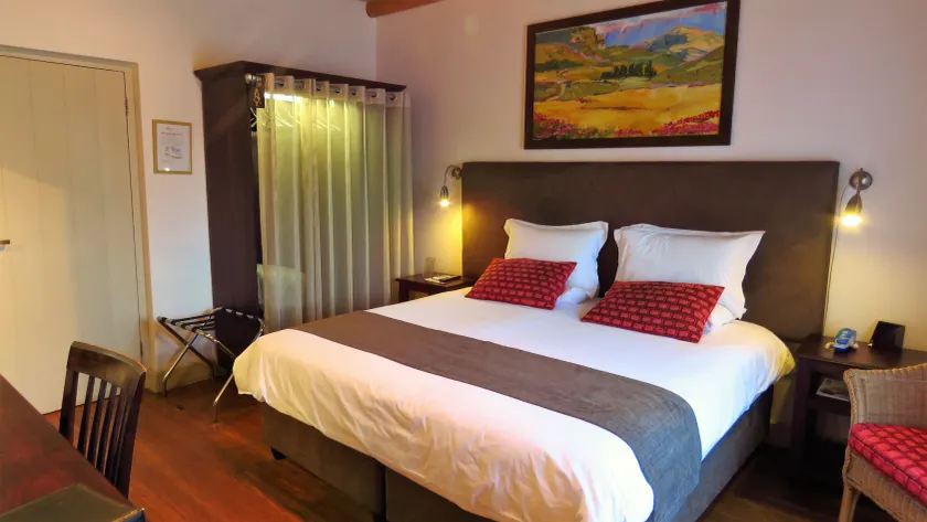 Oakhurst Hotel - Image 1