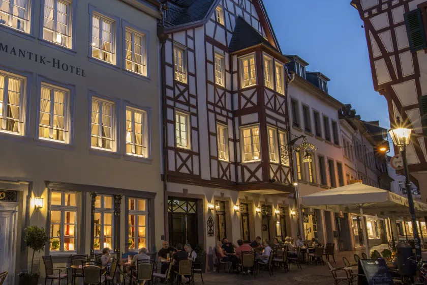 Romantik Hotel Zur Glocke - Image 1