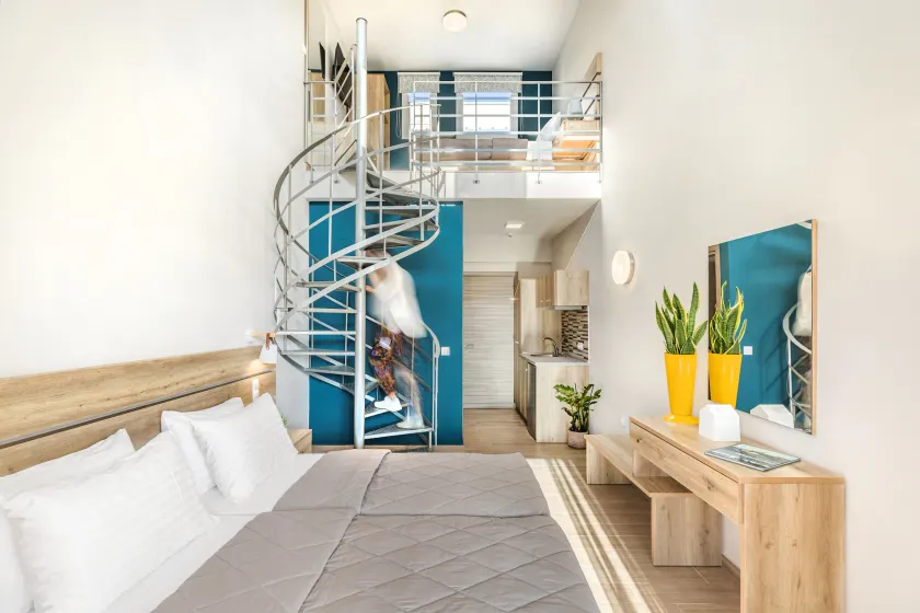 Sunshine Apartments - Image 1