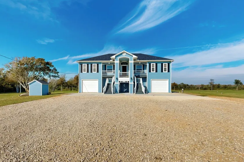 3BR Acreage Next to the Bayou w/ BBQ & Views! - Image 1