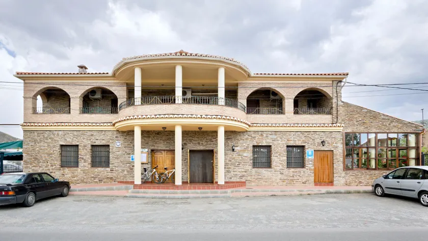 LABELLA - Hostal Rural Restaurante - Image 1