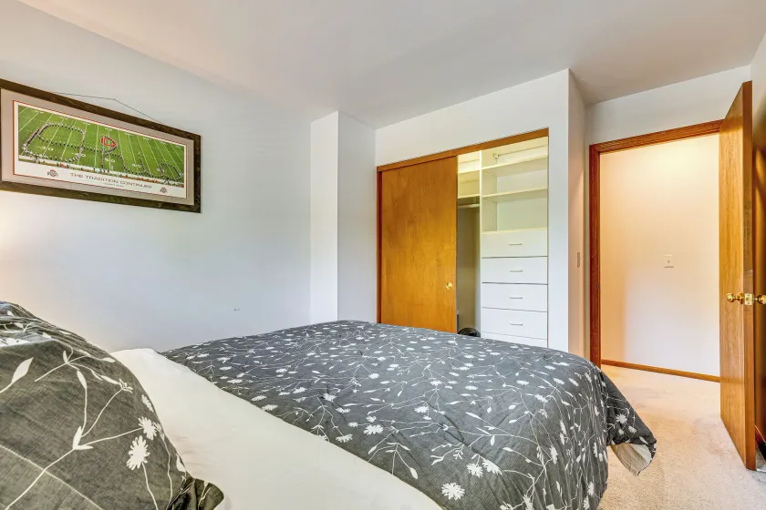 11 Mi to Dtwn Columbus: Peaceful Townhome w/ Yard! - Intérieur