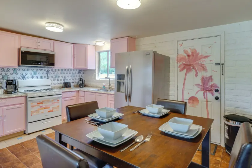 Hike, Golf & Dine: Tucson Retreat w/ Mtn Views! - Image 1