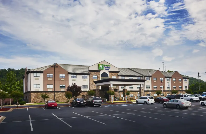 Holiday Inn Express & Suites Birmingham South - Pelham by IHG - Image 1