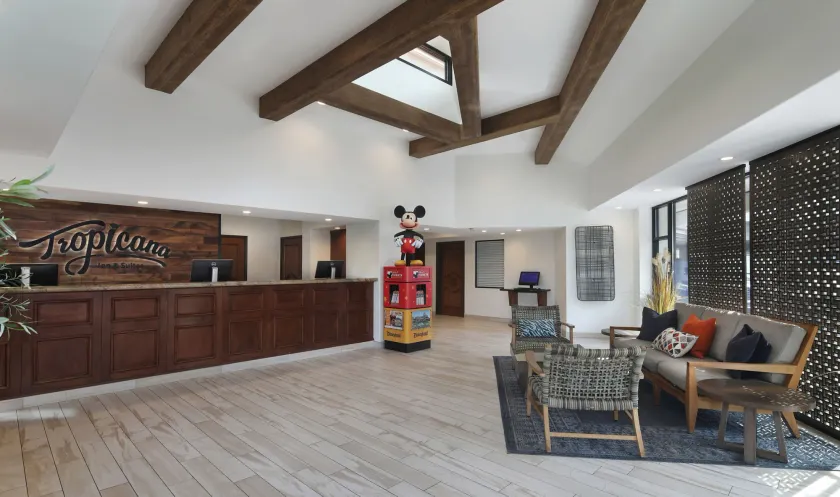 Tropicana Inn and Suites - Lobby