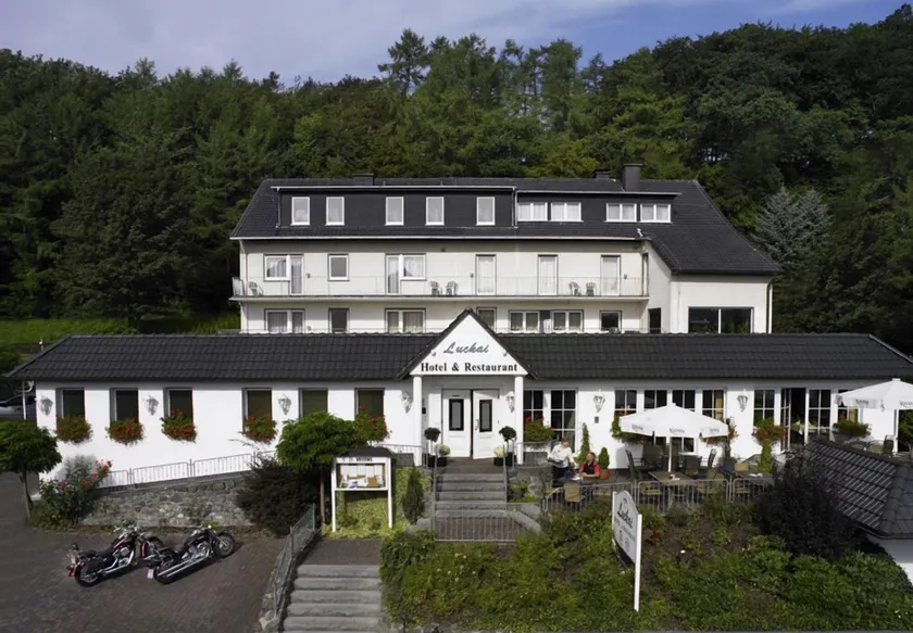 Luckai Hotel & Restaurant Inhaber Dennis Burmann - Image 1