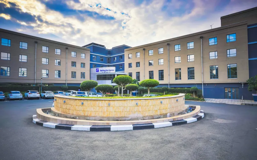 Holiday Inn Express Sandton-Woodmead by IHG - Image 1