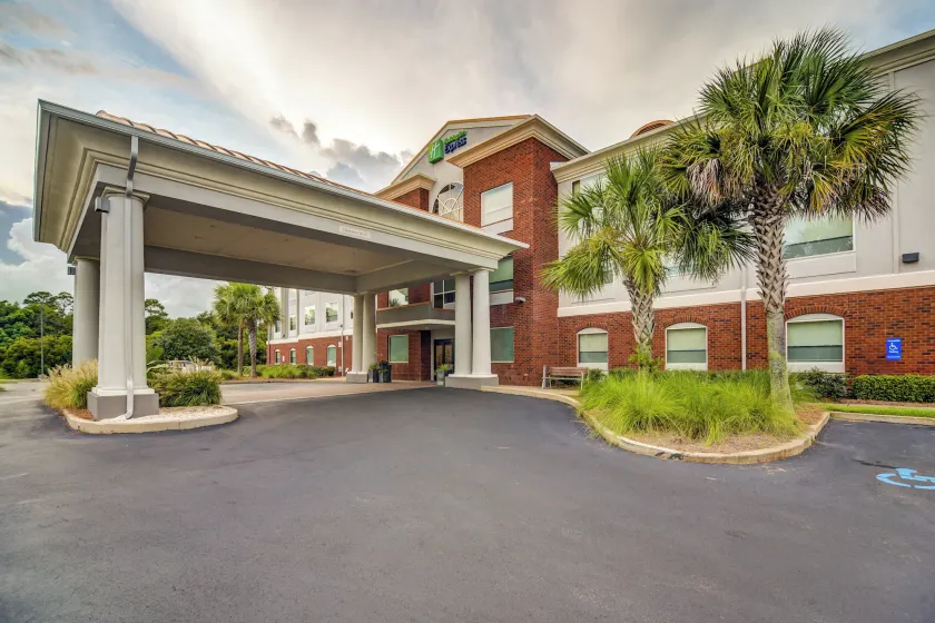 Holiday Inn Express Hotel & Suites Foley by IHG - Image 1