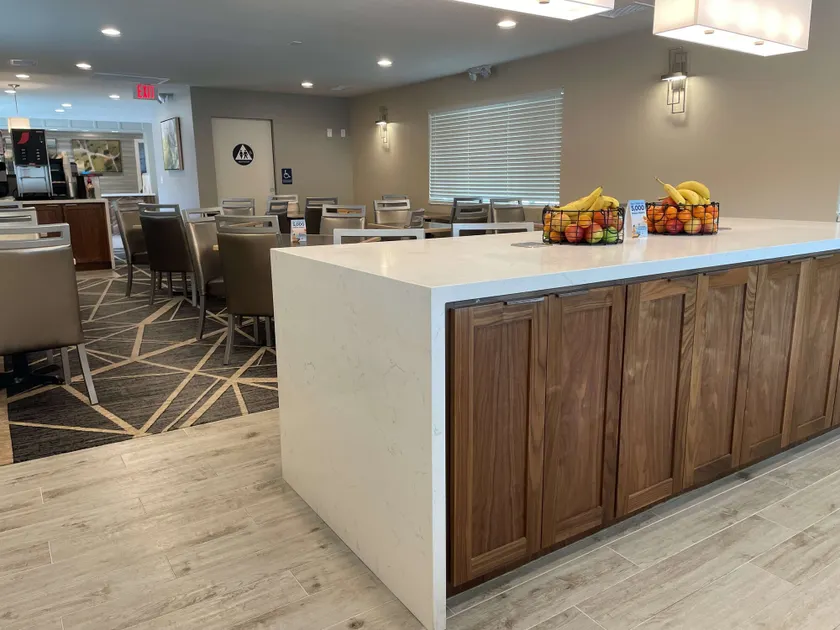 Best Western Town House Lodge - Image 1