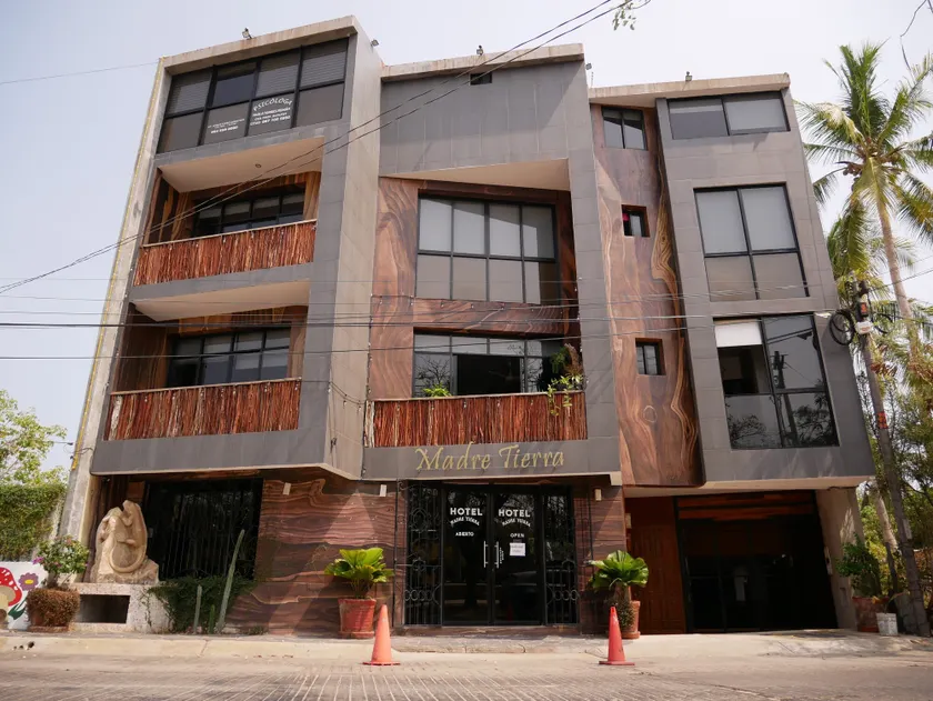 Madre Tierra Hotel - Image 1