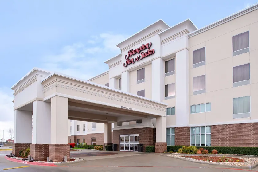 Hampton Inn & Suites Greenville - Image 1