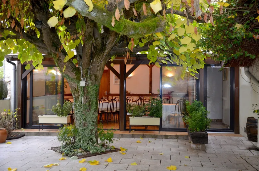 Logis Hôtel restaurant Chez Jeannette - Image 1