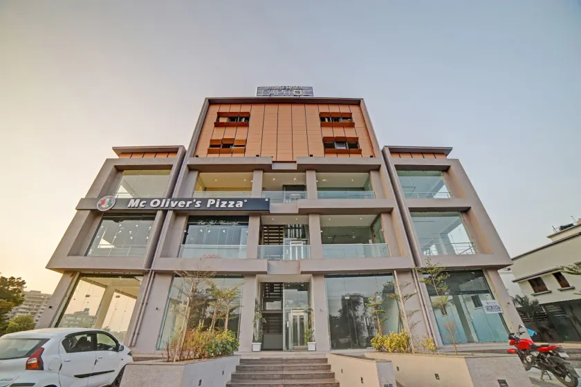 HOTEL TAPOVAN IN  - Image 1