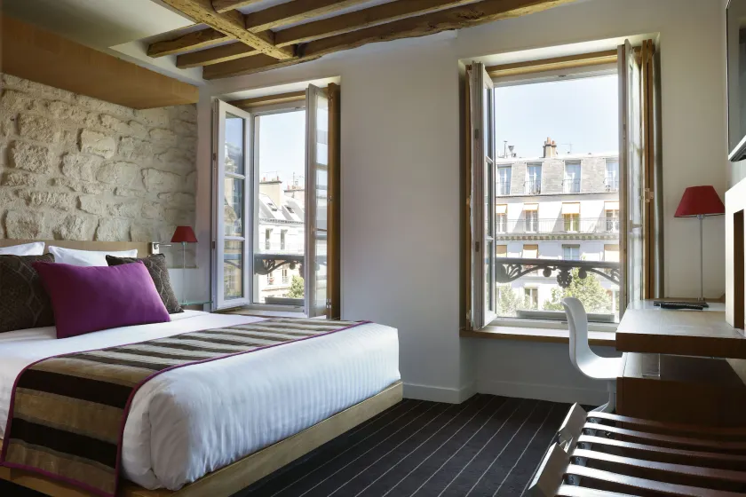 Select Hotel - Image 1