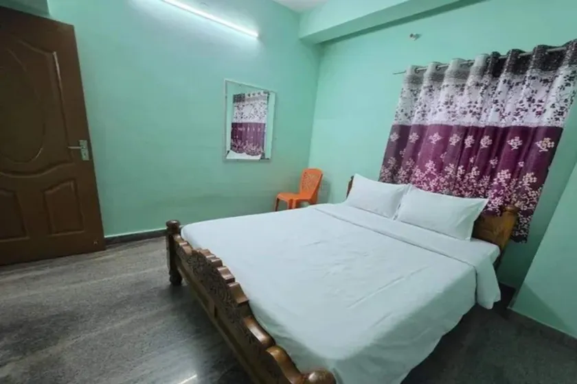 FabHotel Whites Inn Urapakkam - Image 1