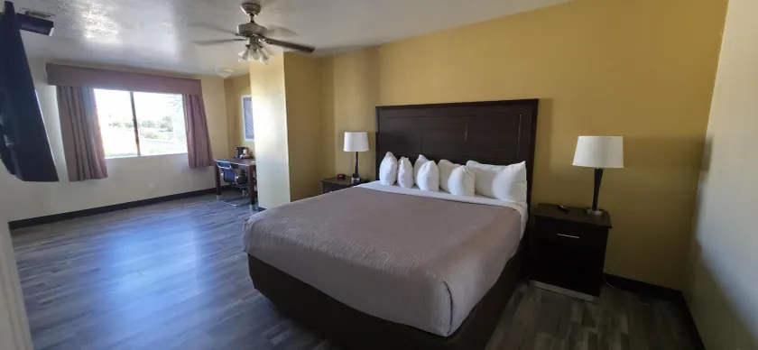SureStay by Best Western Mesa Downtown Area - Image 1