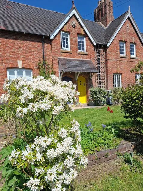Myrtle Cottage - Image 1