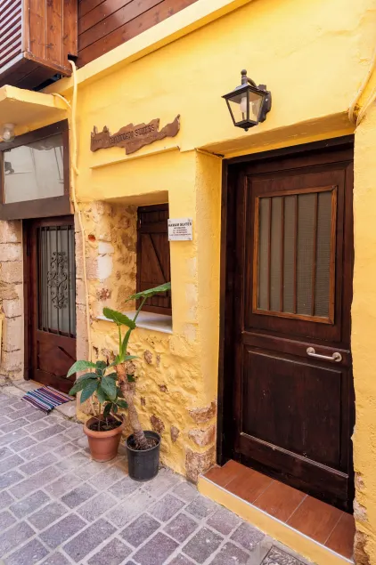 Hamam Suites Portou - Image 1