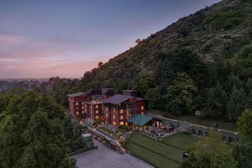 Golden Tulip Srinagar - Image 1