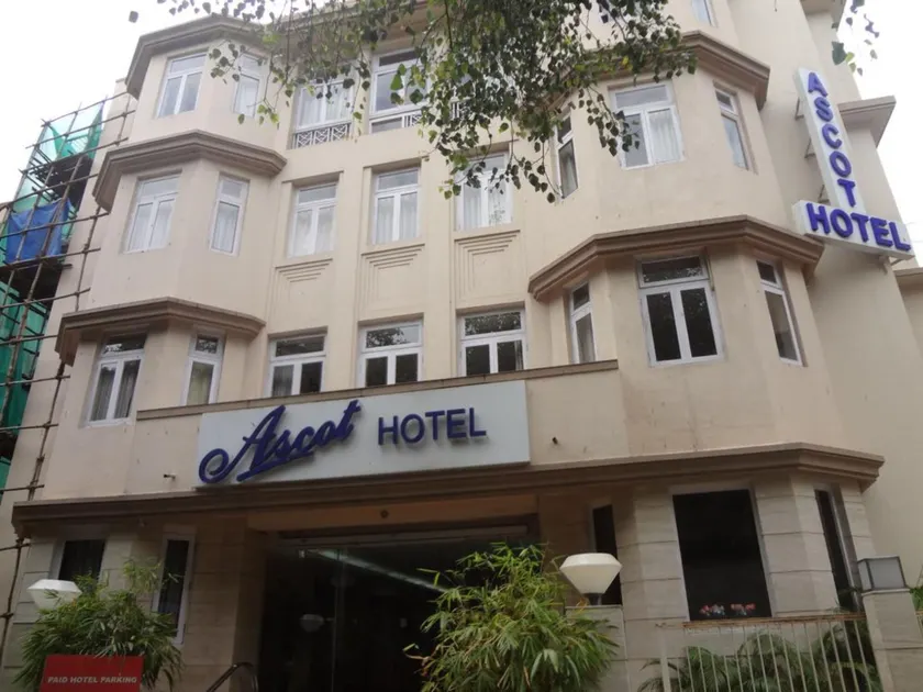 Ascot Hotel - Image 1