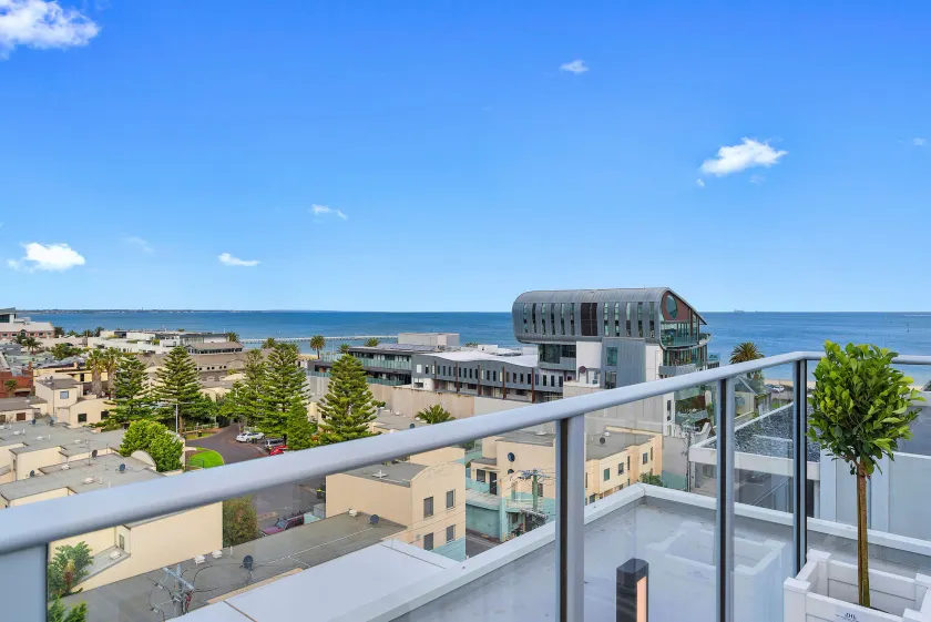 The Hamptons Apartments - Port Melbourne - Image 1