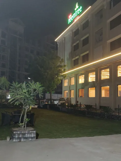 Sai Neem Tree Hotel - Image 1