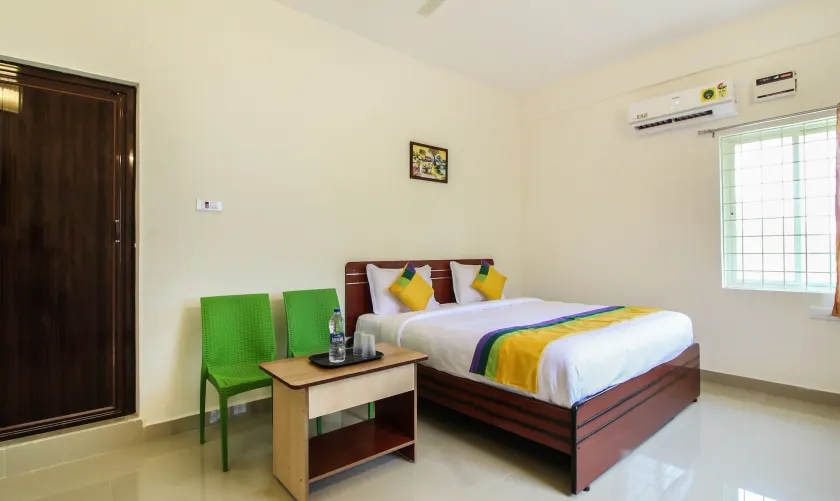 Itsy Hotels Riyas Grand - Image 1