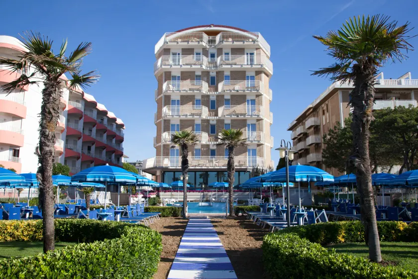 Regent's Hotel - Image 1