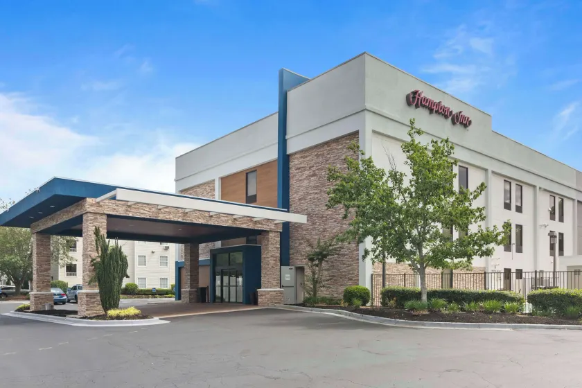 Hampton Inn Atlanta/Woodstock - Image 1