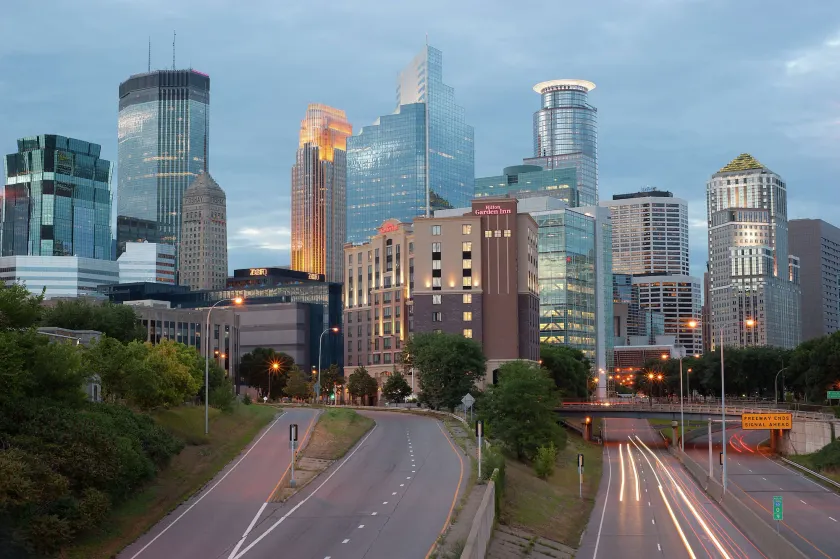 Hilton Garden Inn Minneapolis Downtown - Image 1