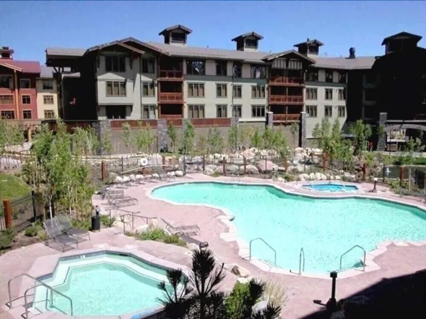 Village #2416 - White Mountain Lodge 1 Bedroom/ 1 Bath Just Steps To Gondola! - Image 1