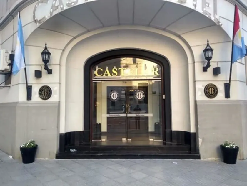 Castelar Hotel Santa Fe - Image 1