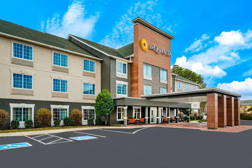 La Quinta by Wyndham Cookeville - Image 1