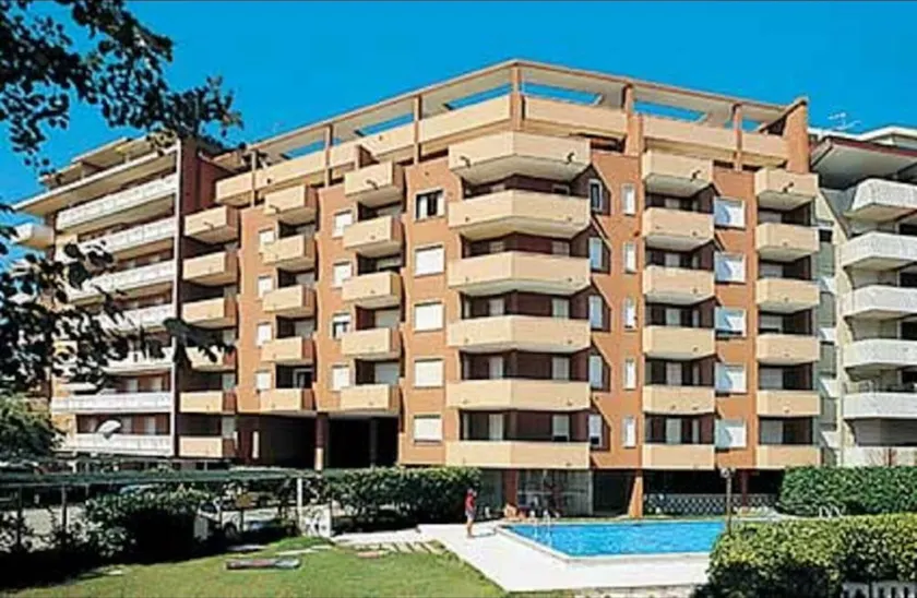Beautiful Apartment For 5 People-swimming Pool-ac by Beahost Rentals - Image 1