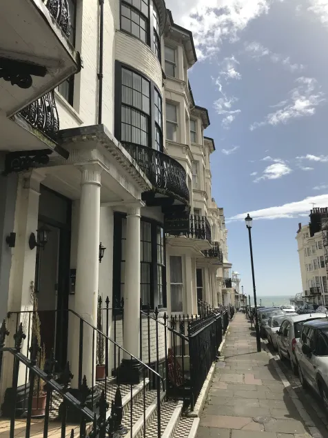 Kempfield House - Image 1