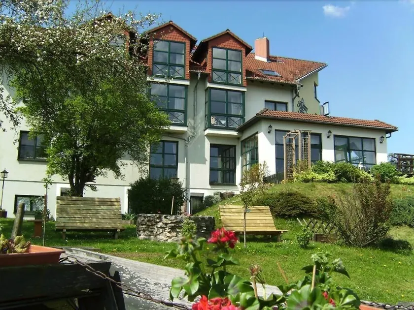Landhotel Burgenblick - Image 1