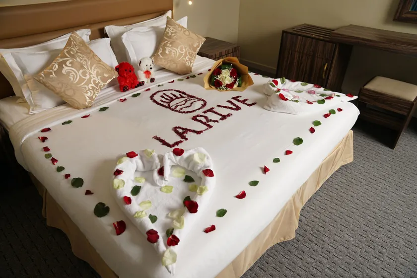 La Rive Hotels & Suites (Formerly known as Ghosn Al Banafsej) - Image 1
